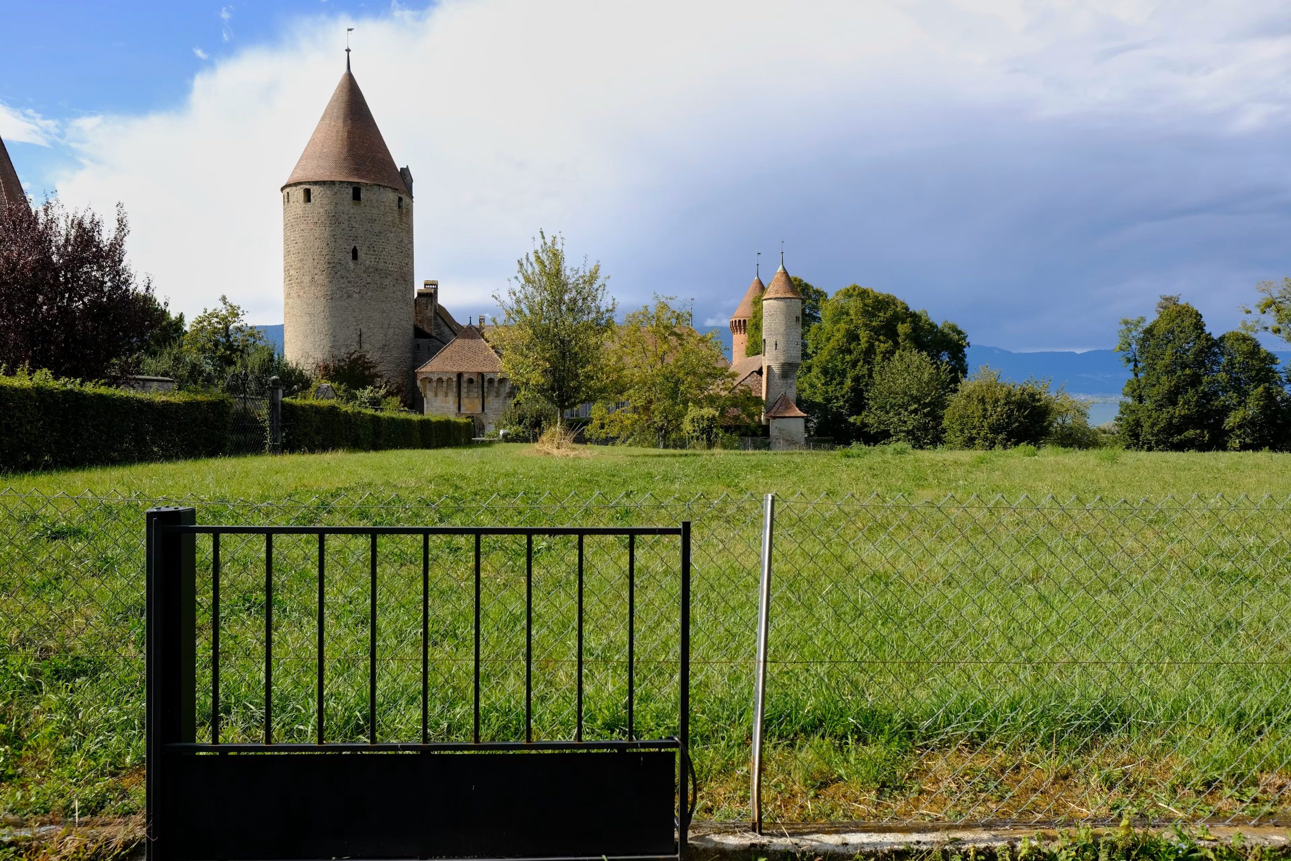 Unanimité : le Conseil général achète deux parcelles du Pré du Château